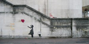 1920px-Banksy_Girl_and_Heart_Balloon_2840632113