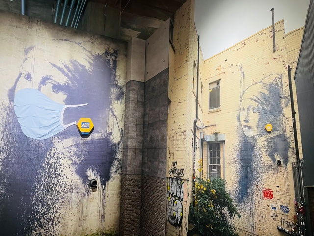 神出鬼没のアーティストの世界観に没入できる！「バンクシーって誰？展